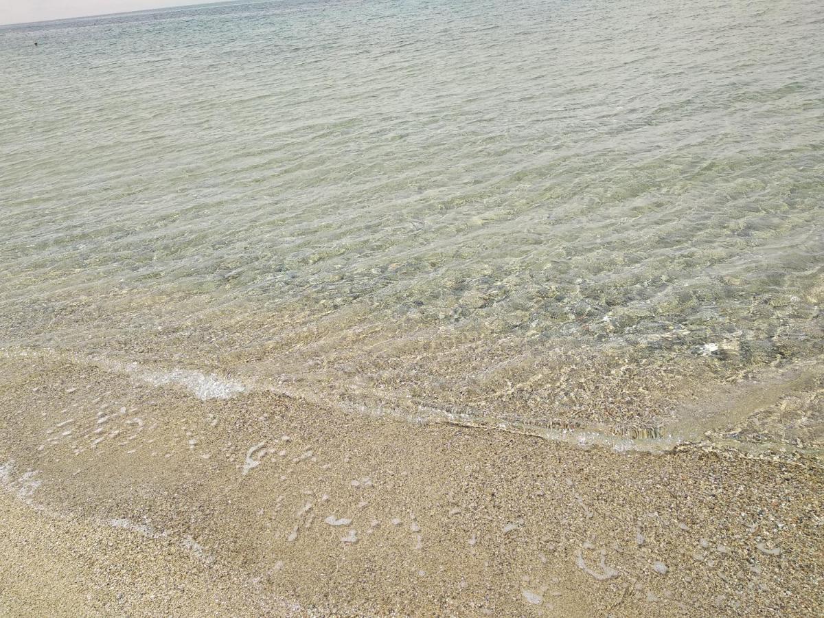 "2Steps From The Beach" Nea Iraklia Dış mekan fotoğraf